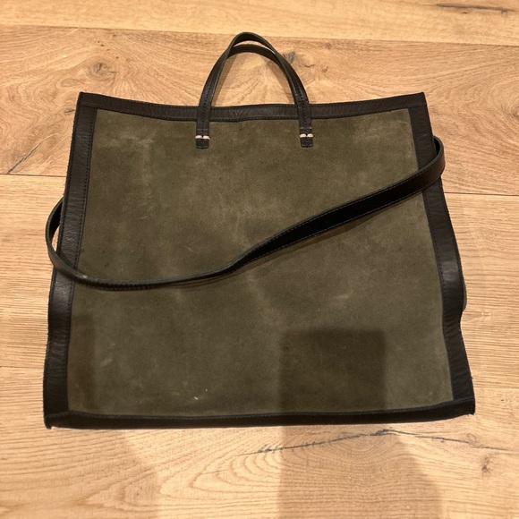 Clare V. Tote - Picture 4 of 4